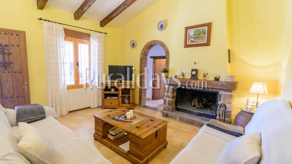 Mooi verlicht vakantiehuis met knus interieur en open haard in Antequera-La Higuera - MAL0470