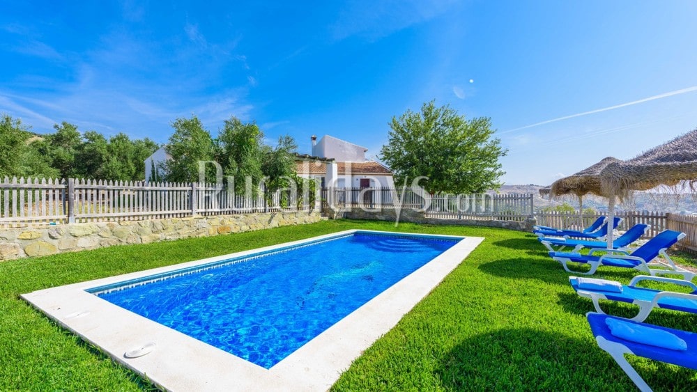 Lovely villa where you can go with your pets in Antequera - La Higuera - MAL0617
