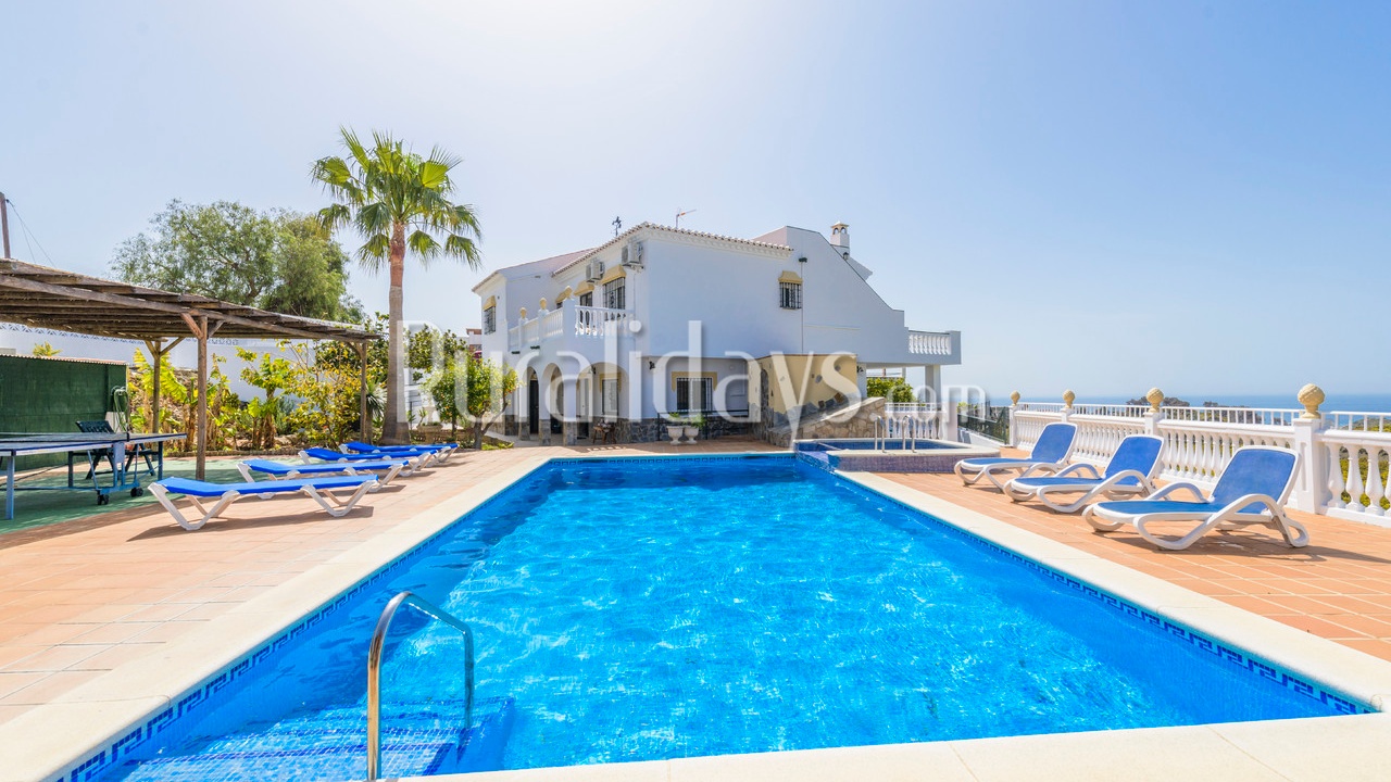 Villa près de la plage à Nerja (Malaga)