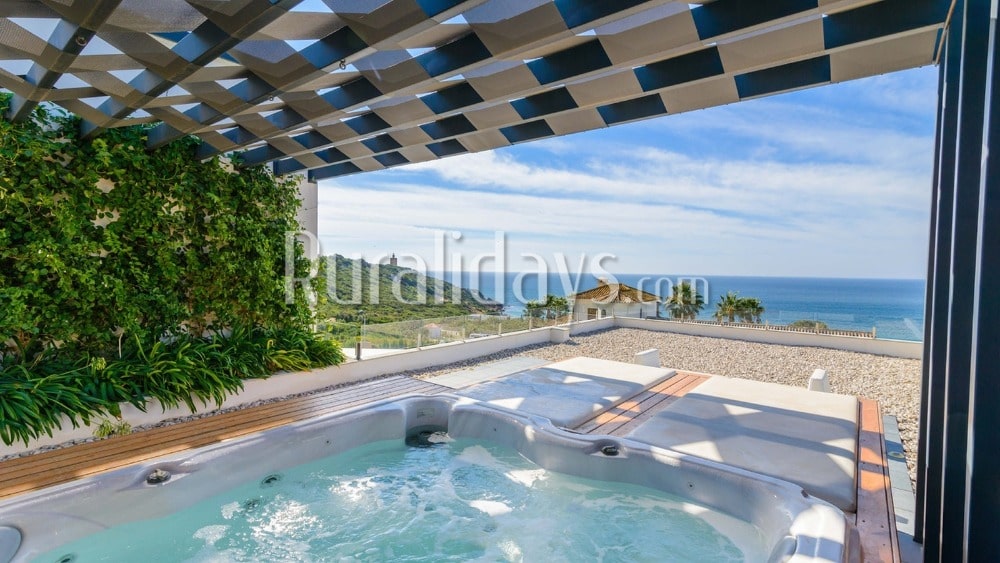 Luxe villa met betoverende uitzichten in Zahara de los Atunes - CAD2251