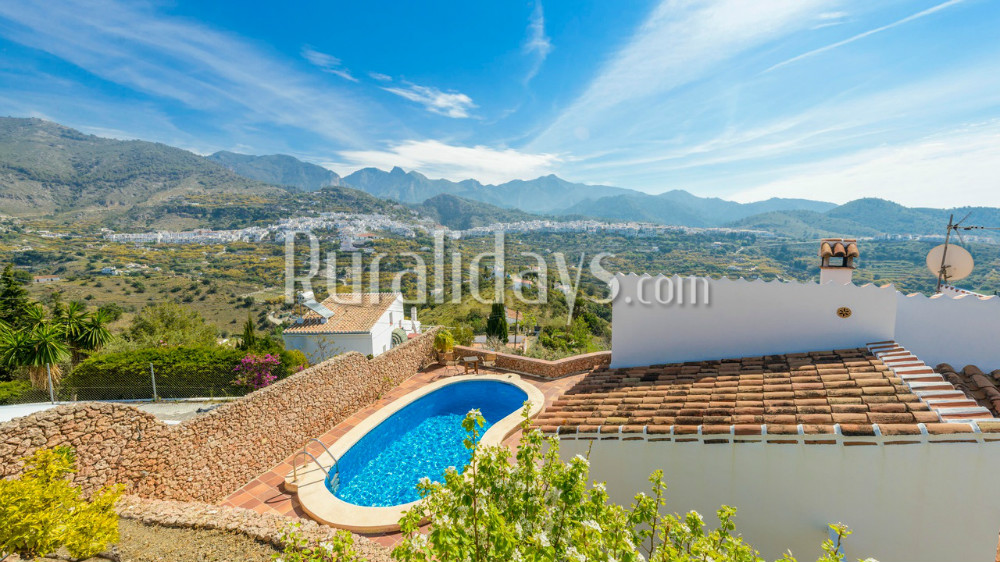 Villa mit Blick auf das Weiße Dorf Frigiliana