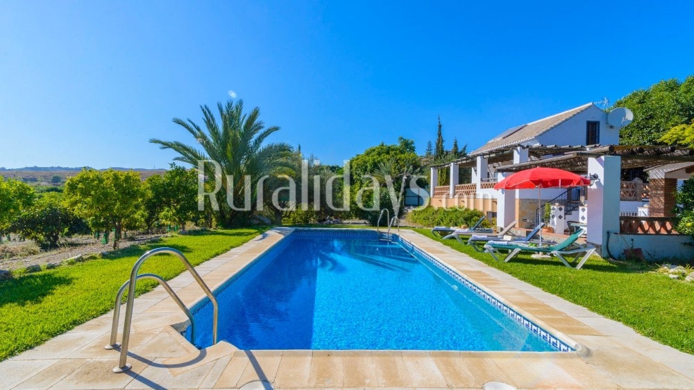 Villa pas chères avec jardin luxuriant à Nerja - MAL1647