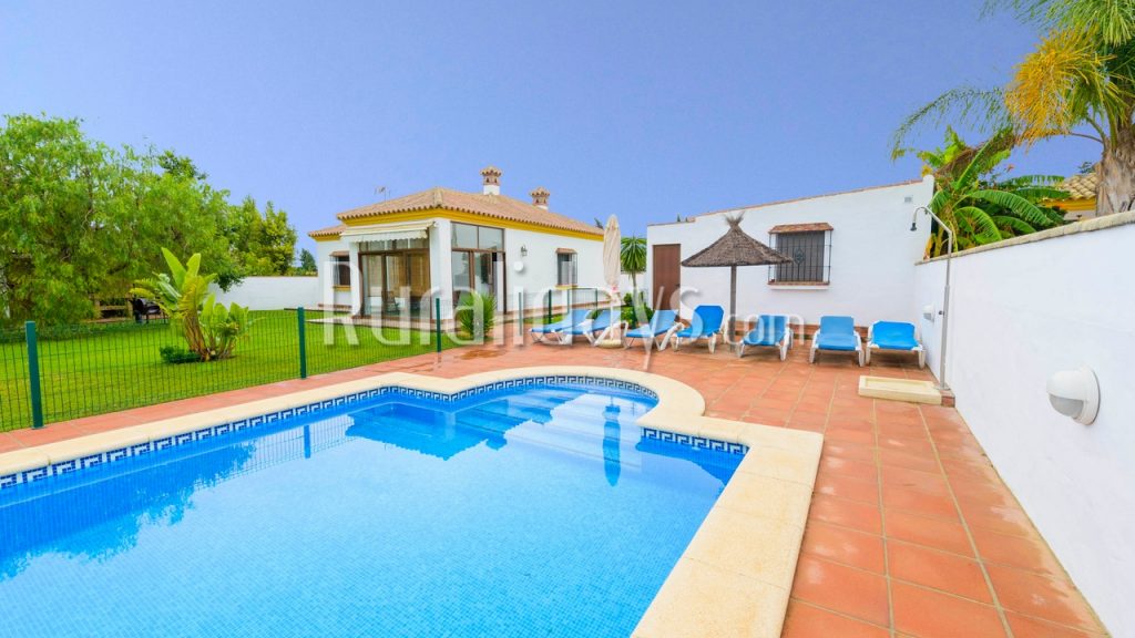 Acogedora villa con piscina privada en Conil de la Frontera - CAD1220